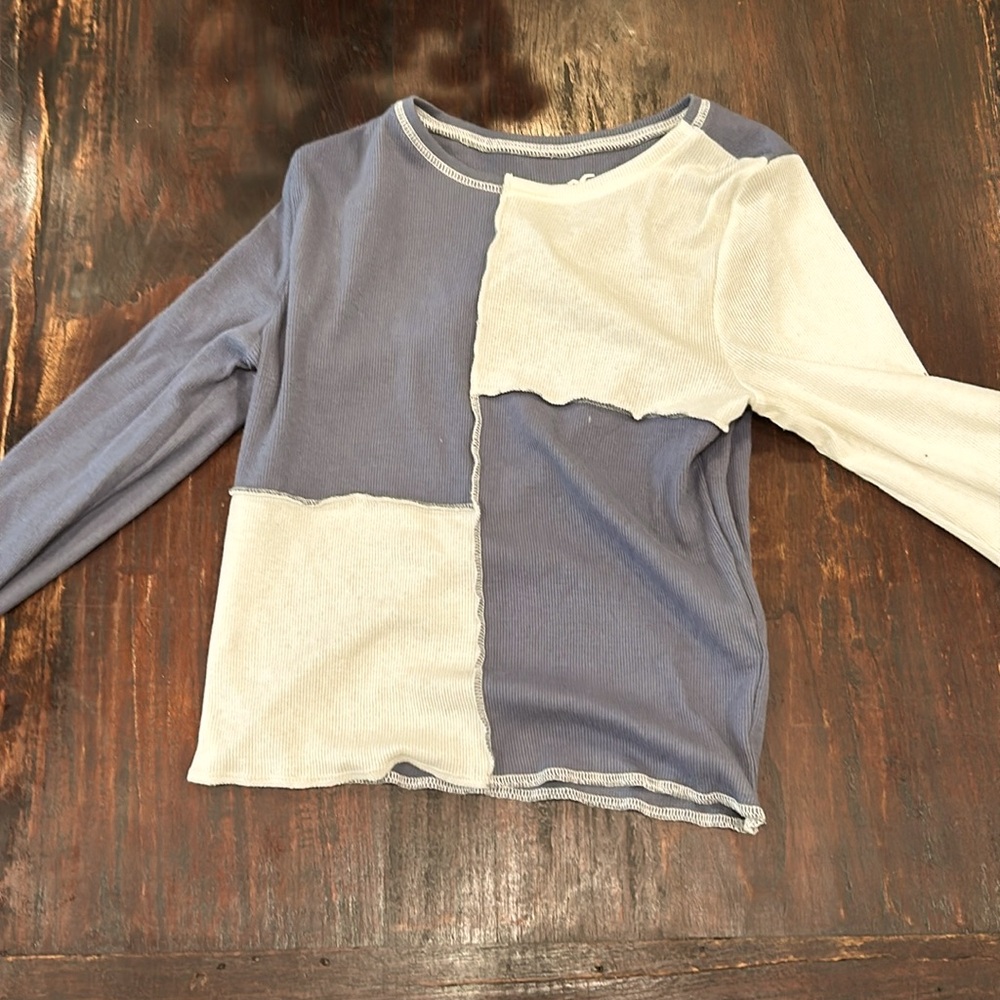 hollister long sleeve baby tee